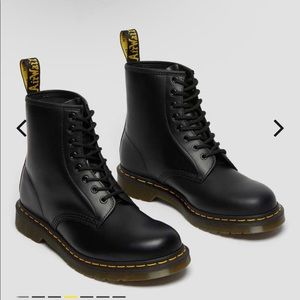 Dr. Martens 1460 Smooth Leather Laceup Boot NWOT